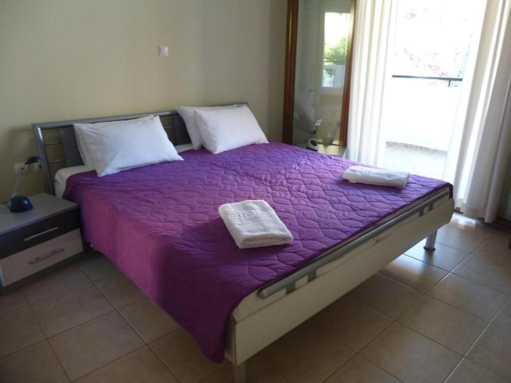 Anesis Apartments Agia Marina  ภายนอก รูปภาพ