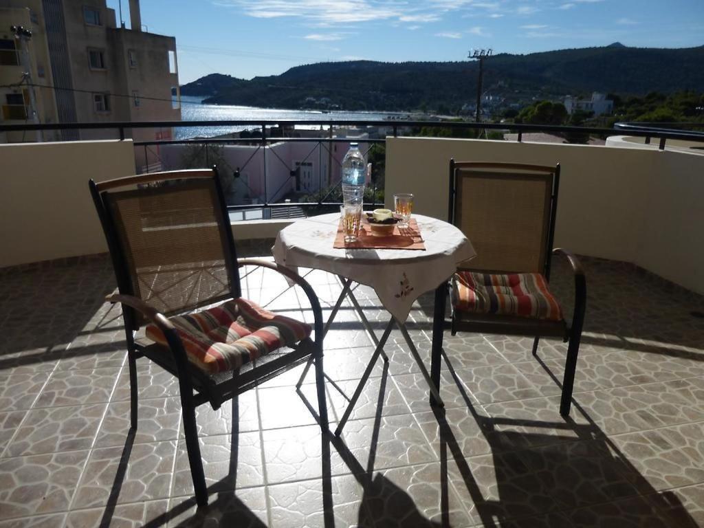 Anesis Apartments Agia Marina  ภายนอก รูปภาพ